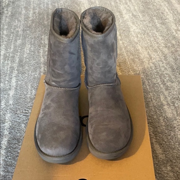 UGG Classic Short II Boot - Grey - Picture 3 of 7
